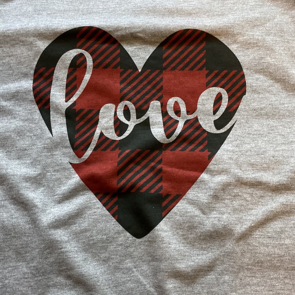 Love Tee - Picture 2 of 3